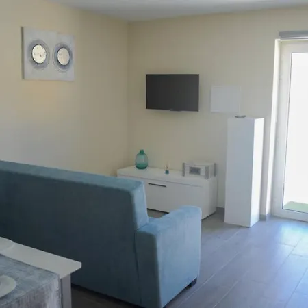 Apartamento Quinta Da Cerca T2 / Azul / Piscina